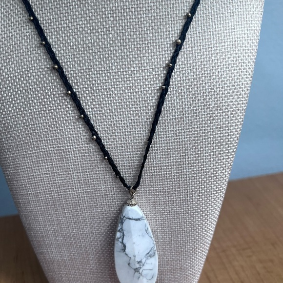 Necklace Long - Picture 2 of 2